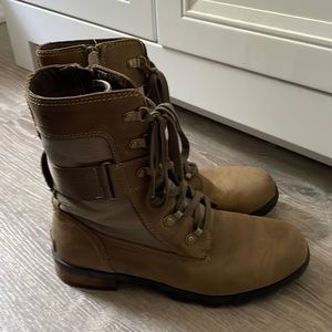 Sorel Emilie Conquest boot